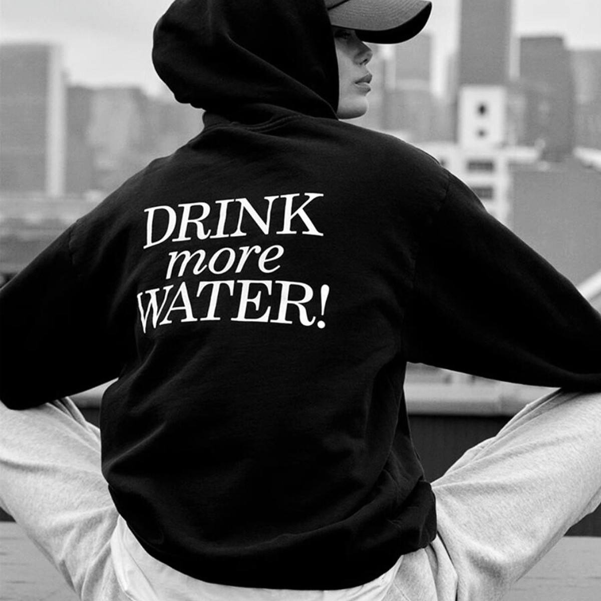 Street Style New York Fashion - Health Club New York Letters Gedrukt